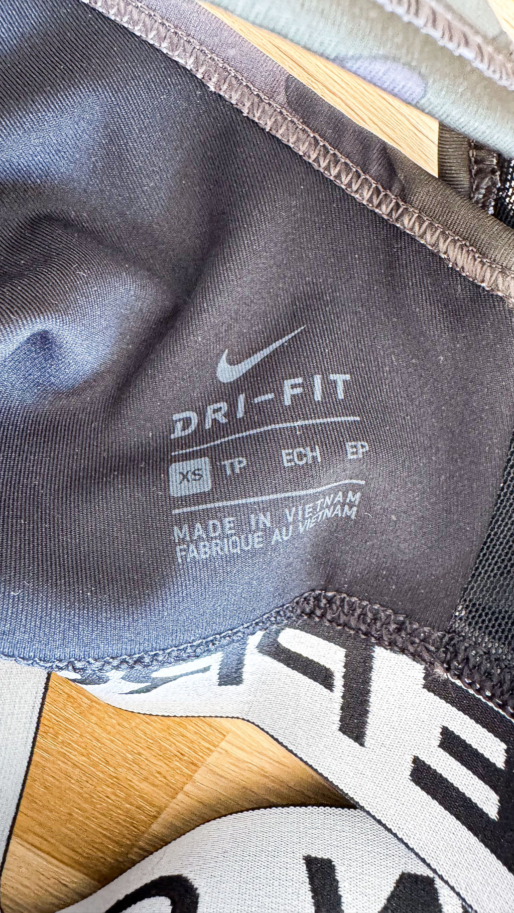 Brassière Nike Pro camouflage army dos croisé taille XS
