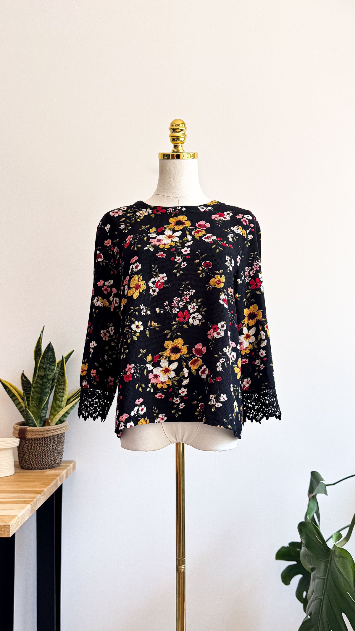 Blouse Jennyfer femme XS noire fleurie manches crochet