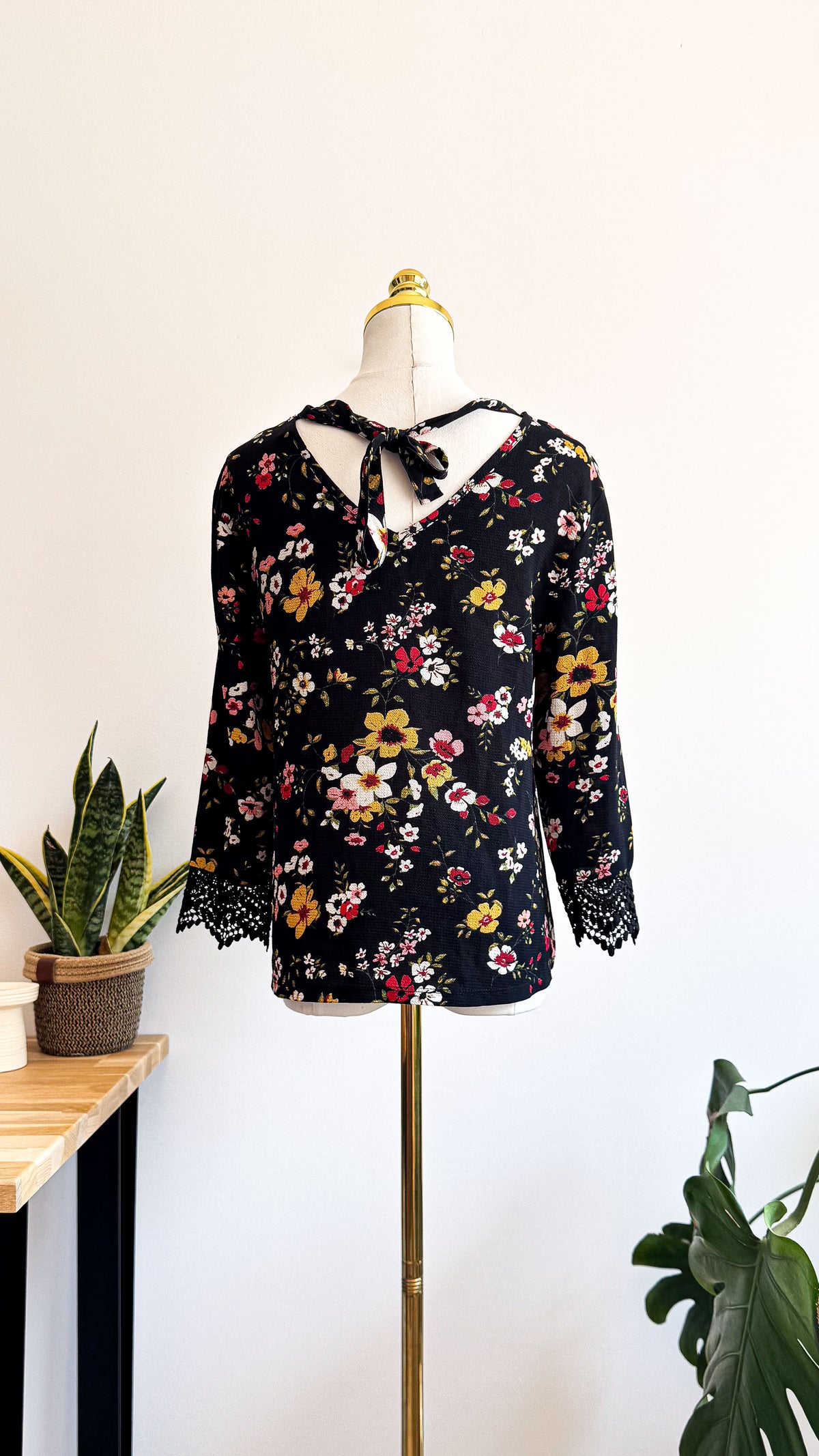 Blouse Jennyfer femme XS noire fleurie manches crochet