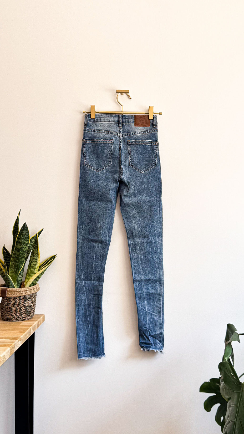 Jean skinny bleu boutons apparents ourlet brut 32 - Jennyfer