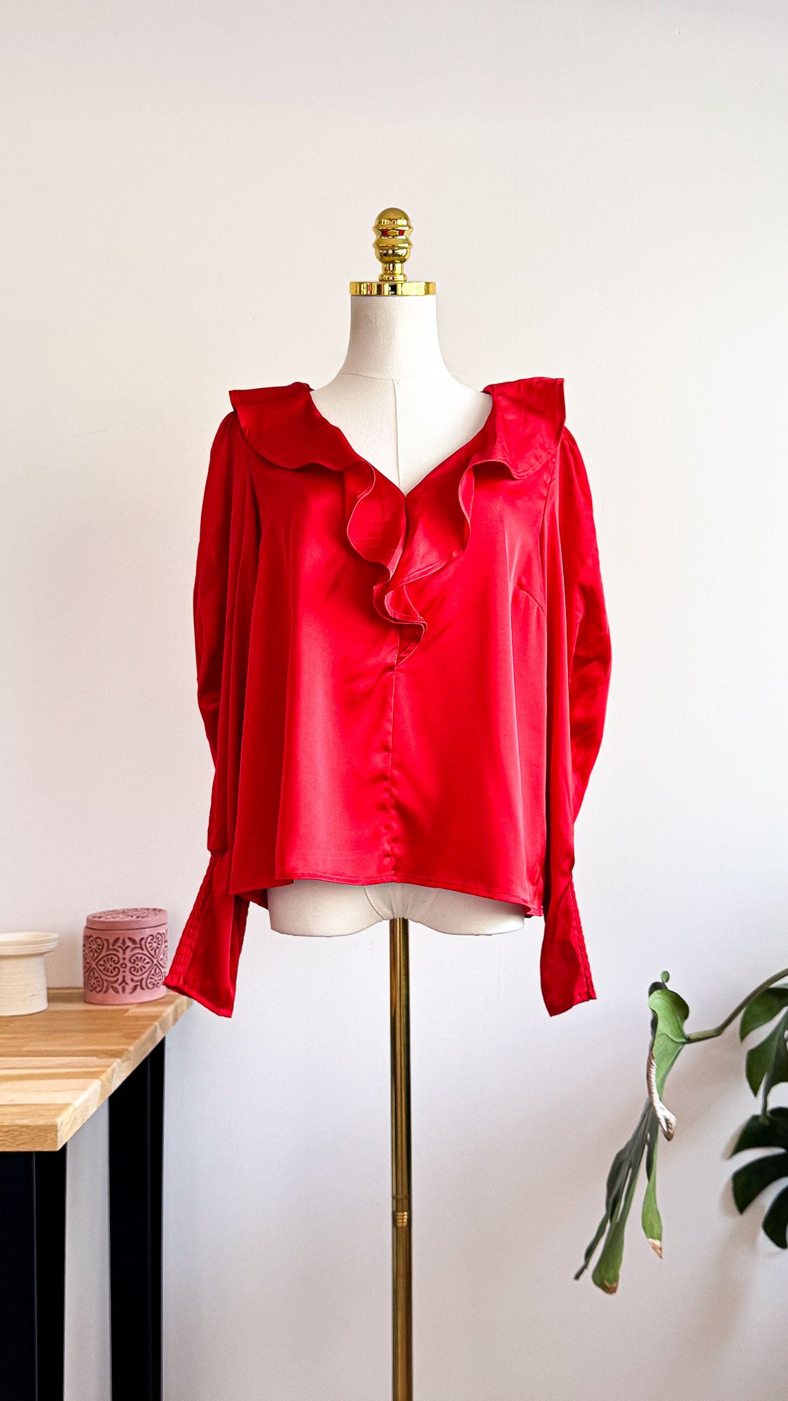 Blouse Vila Vimura rouge satin T38 neuve étiquette col V