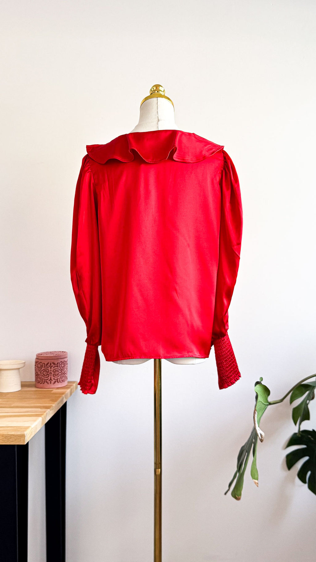 Blouse Vila Vimura rouge satin T38 neuve étiquette col V