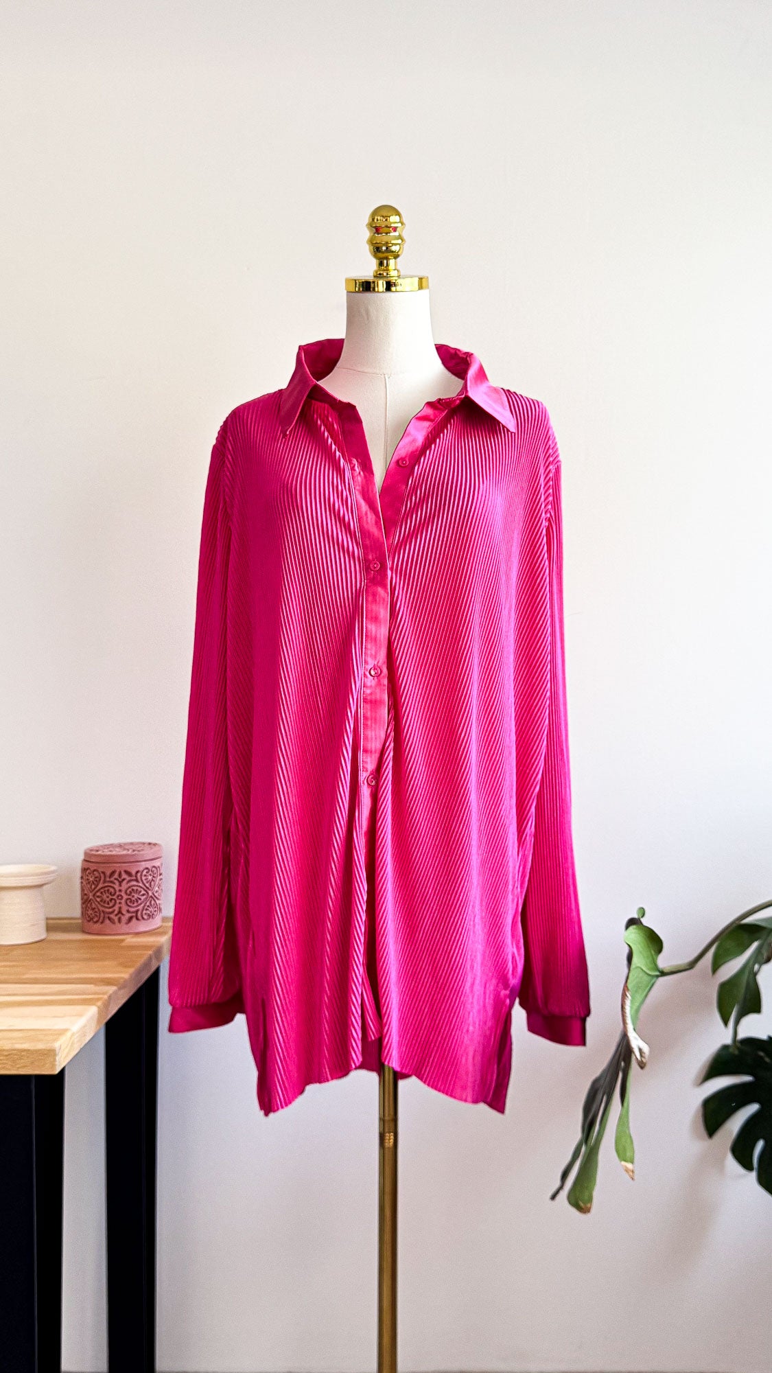 Chemise Only Carmakoma fuchsia 42/44 plissée neuve