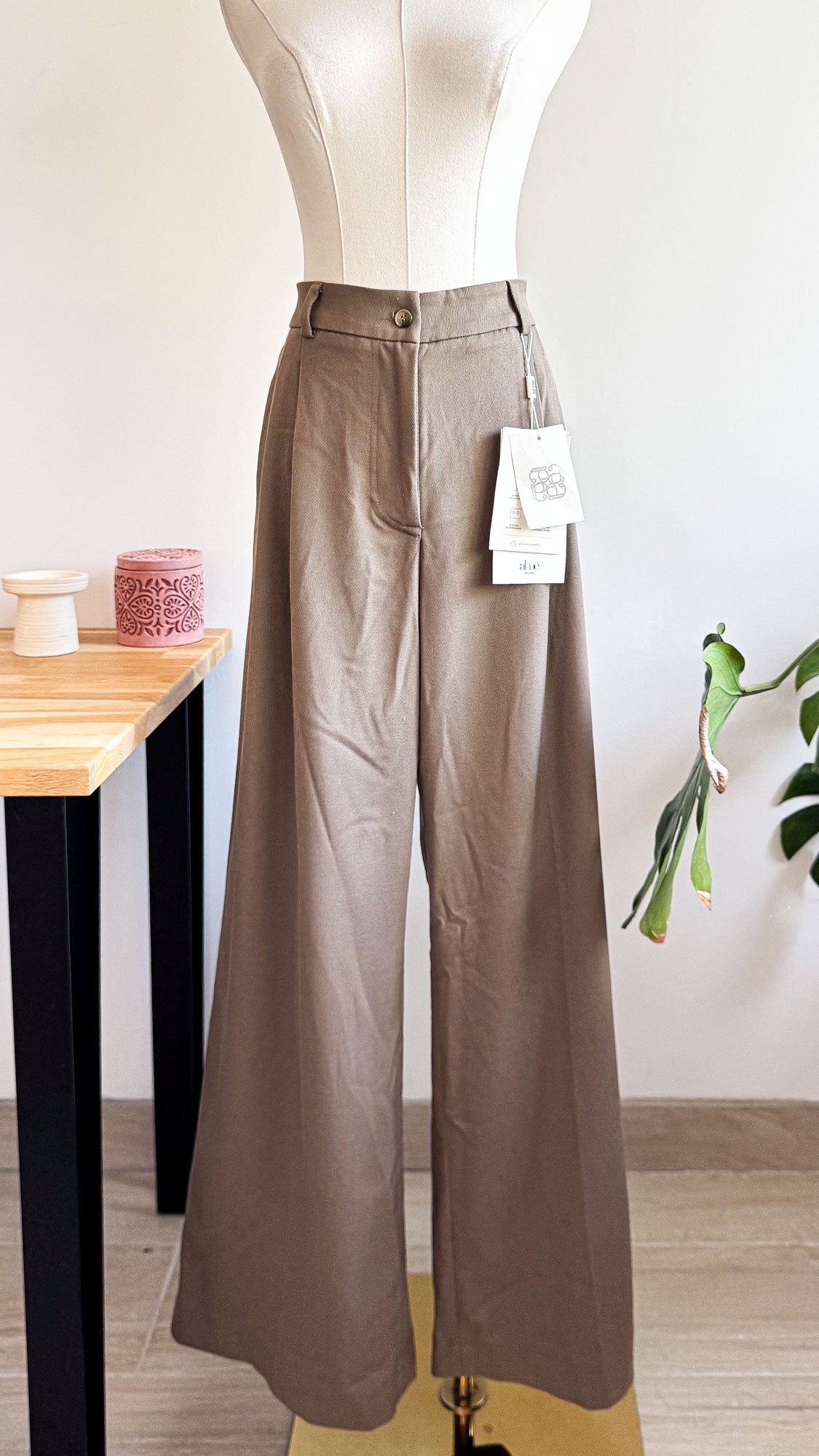 Pantalon large taille haute neuf 40 - Almé Paris
