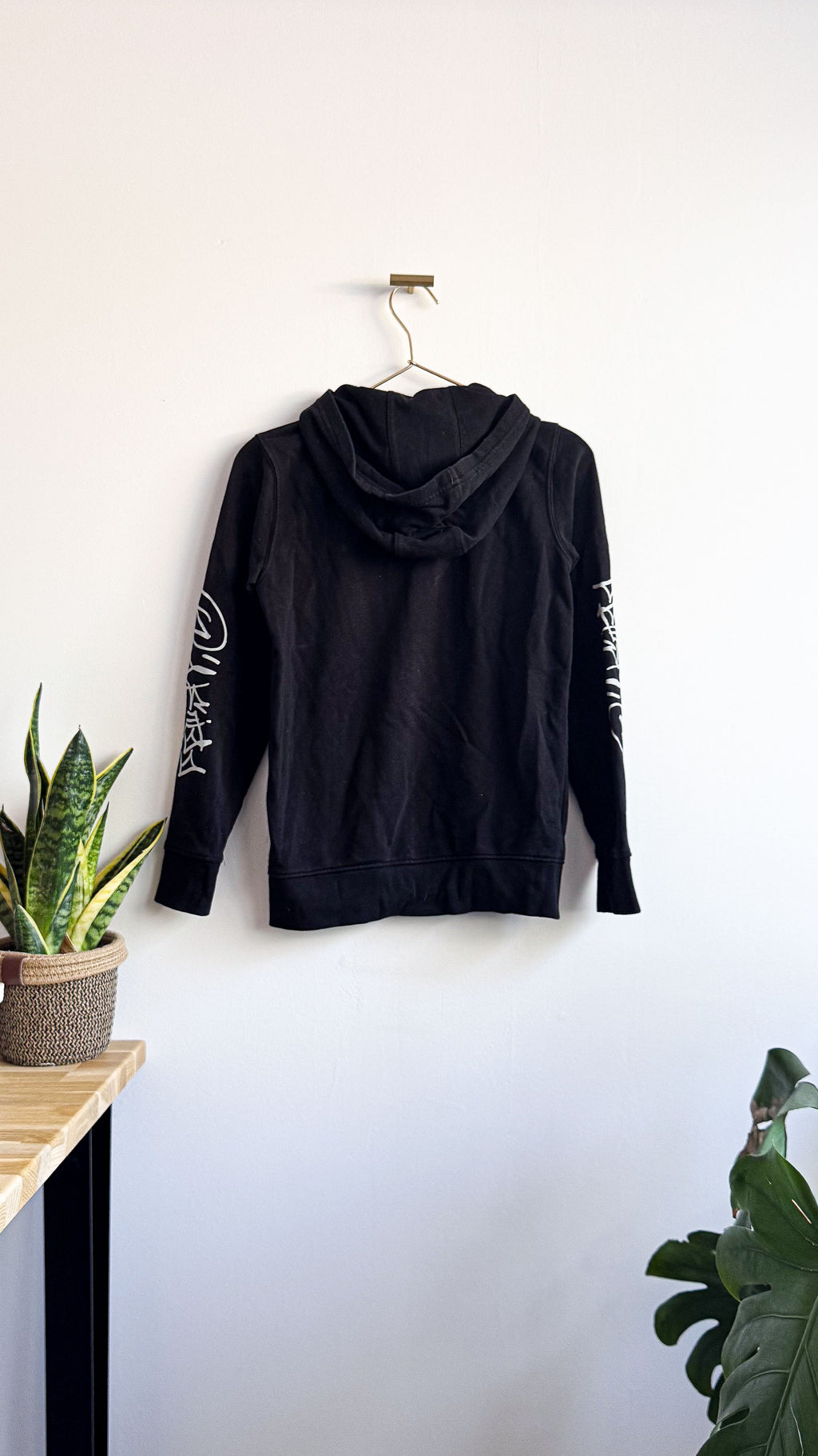 Sweat zippé capuche noir graffiti 12 ans - O'Neill