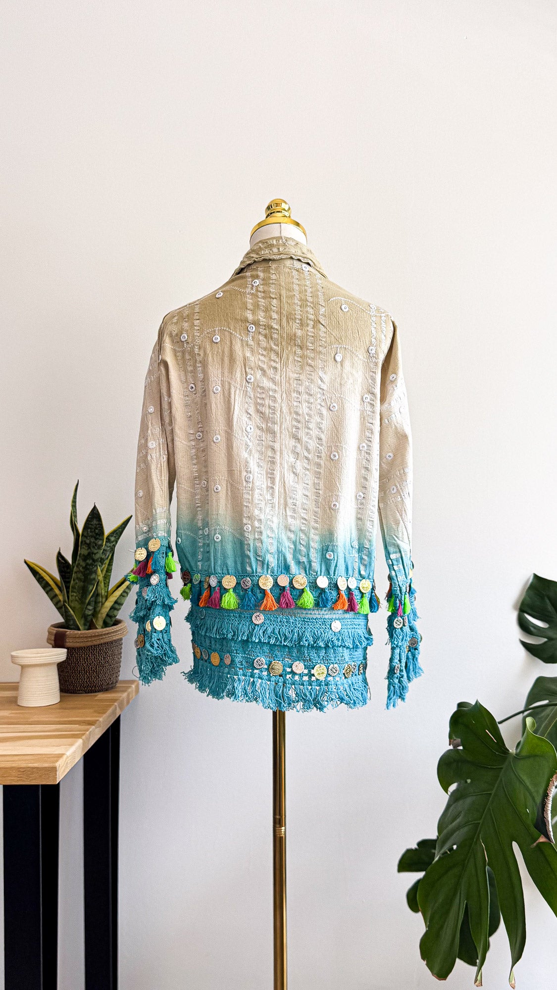 Veste bohème XL beige bleu franges pompons sequins 100% coton