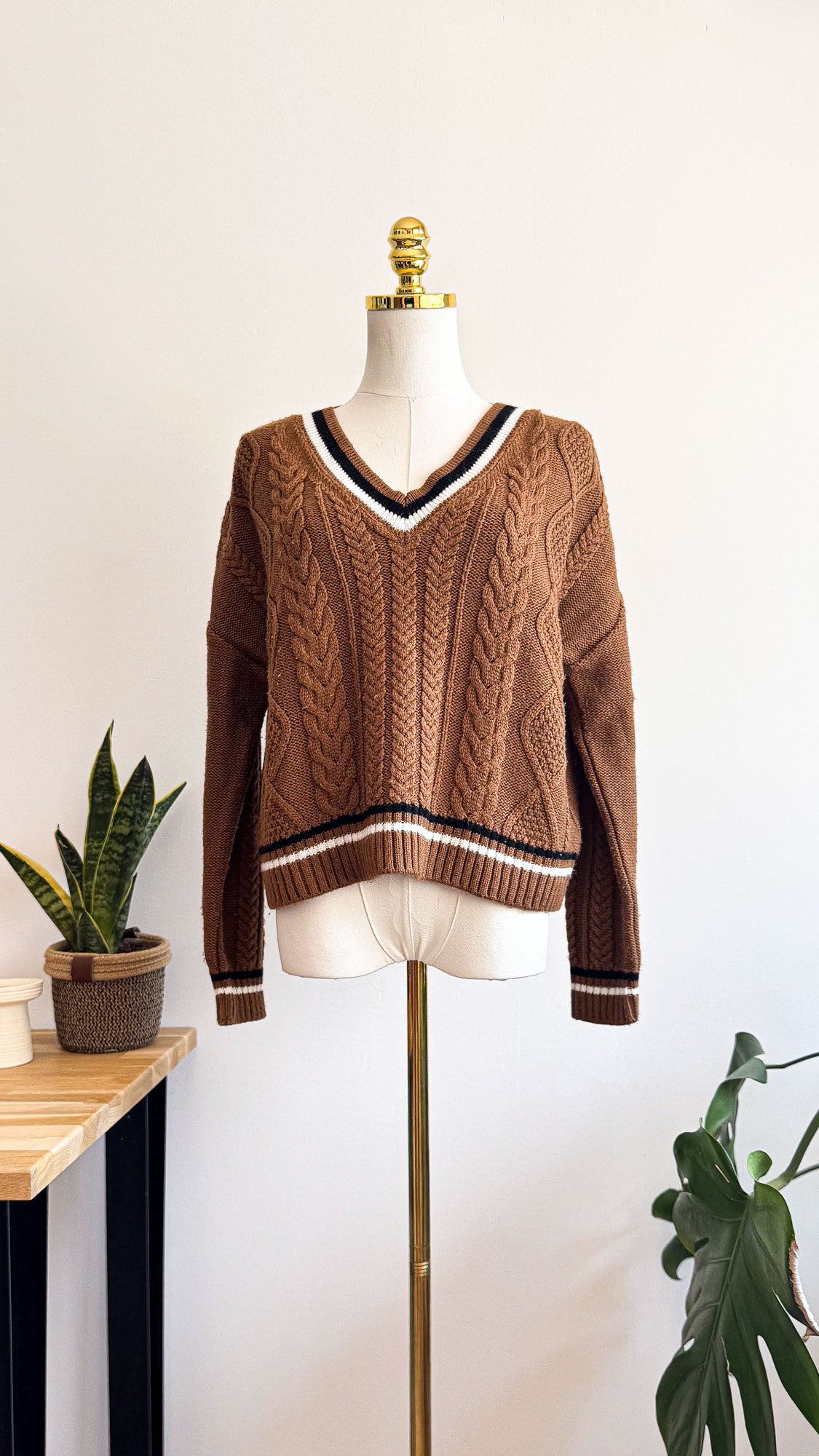 Pull Cache Cache femme S/M marron torsadé col V rayé