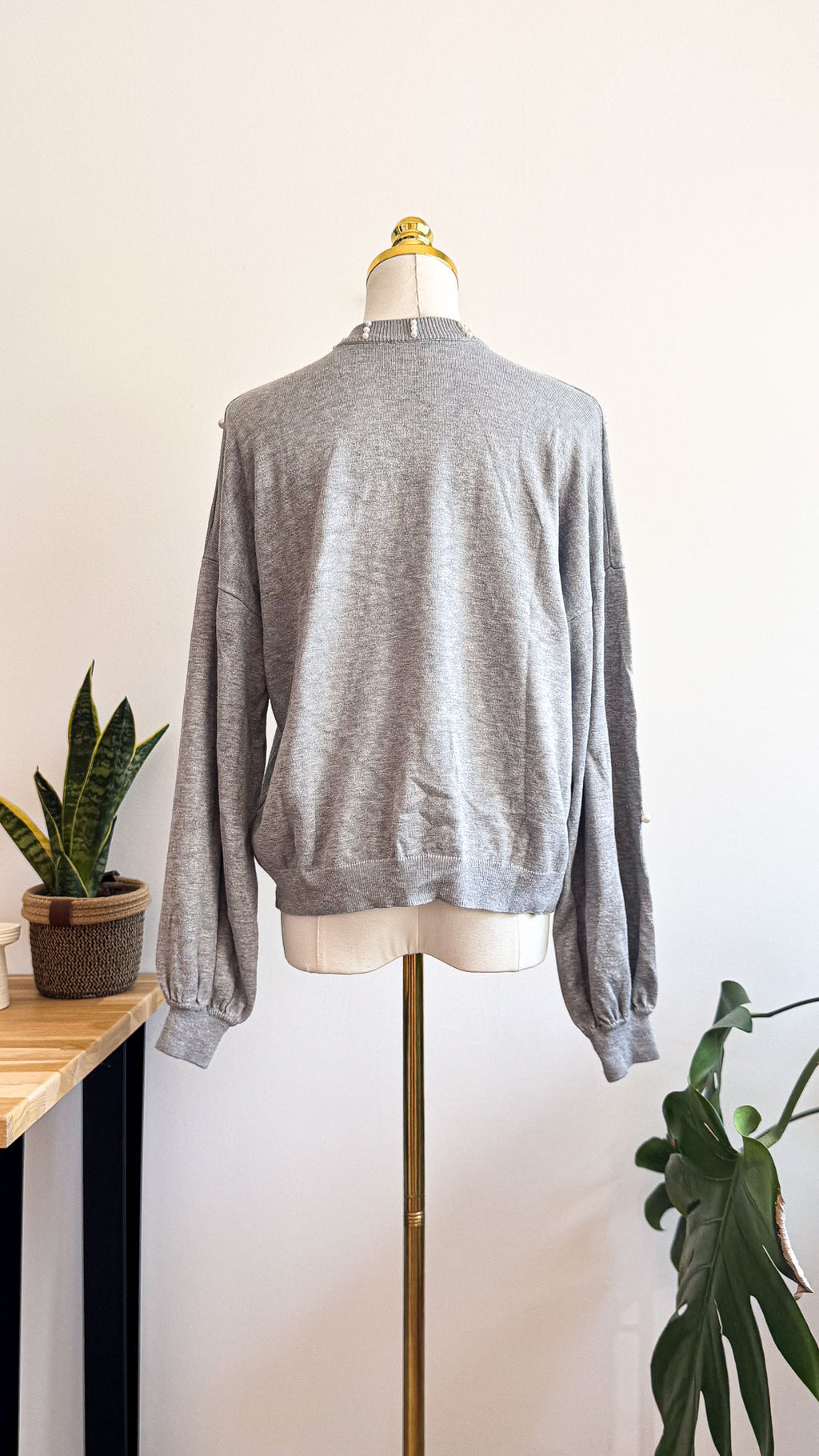 Stylish grey pearl sweater round neck puff sleeves