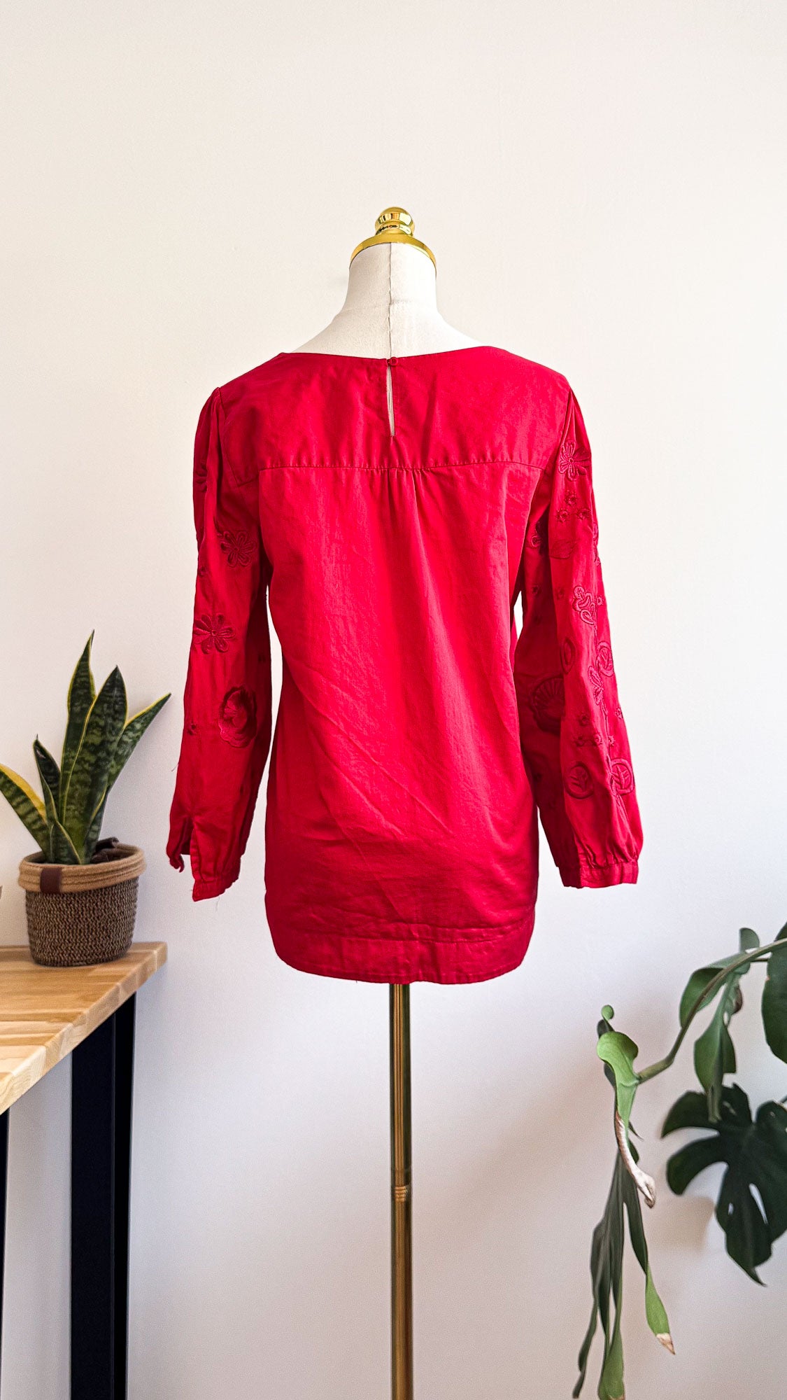 Blouse Lamorena rouge L/42 broderie fleurs manches