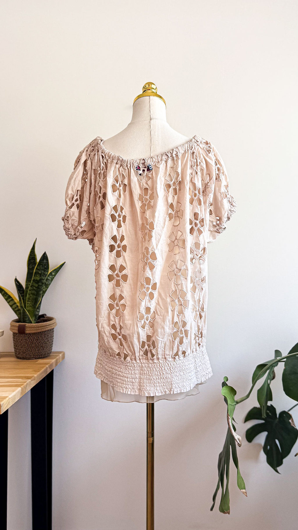 Jeff Gallano embroidered beige blouse + T1 voile camisole