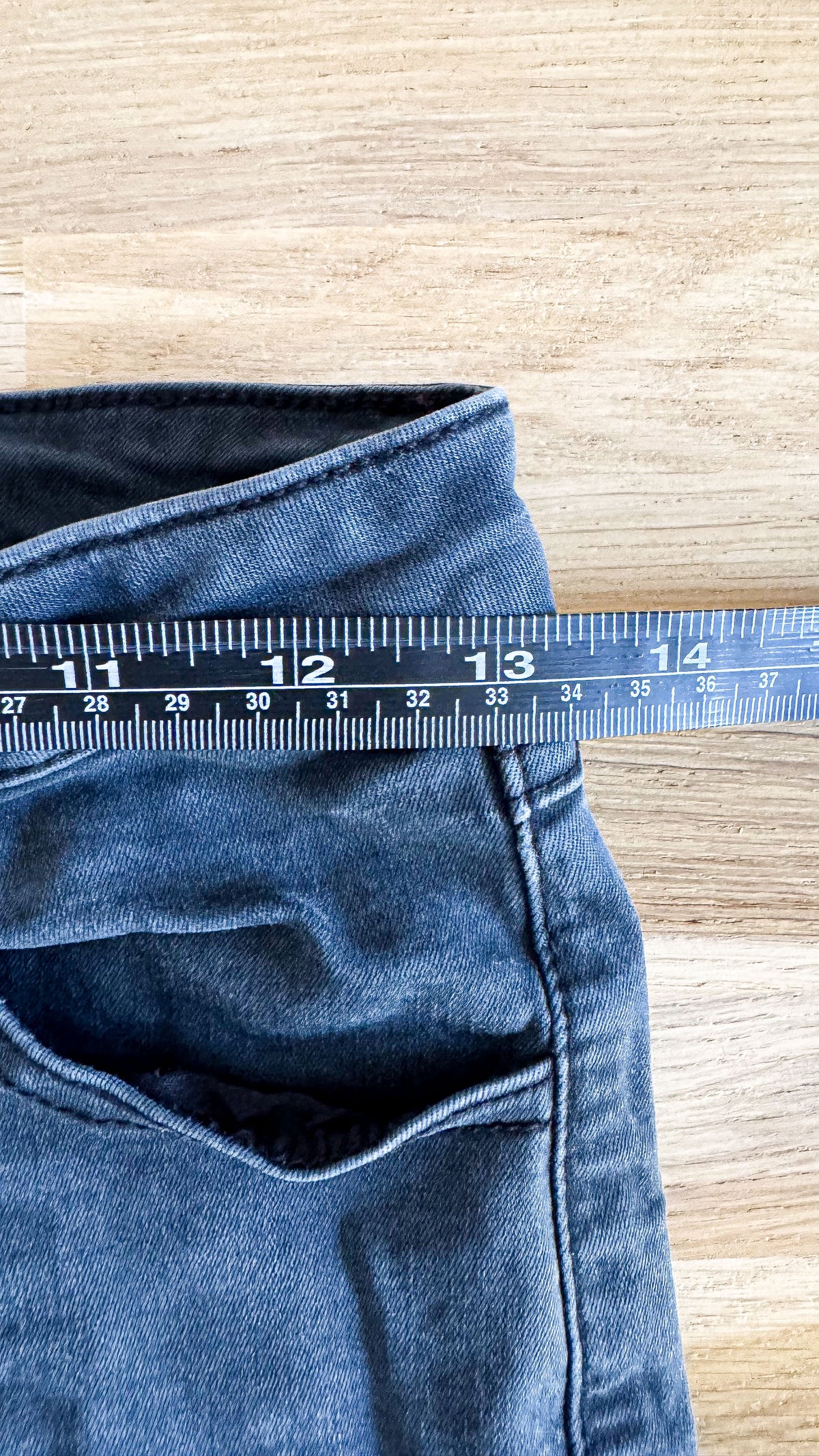 Short jean noir taille haute boutons bruts 38 - Luizacco