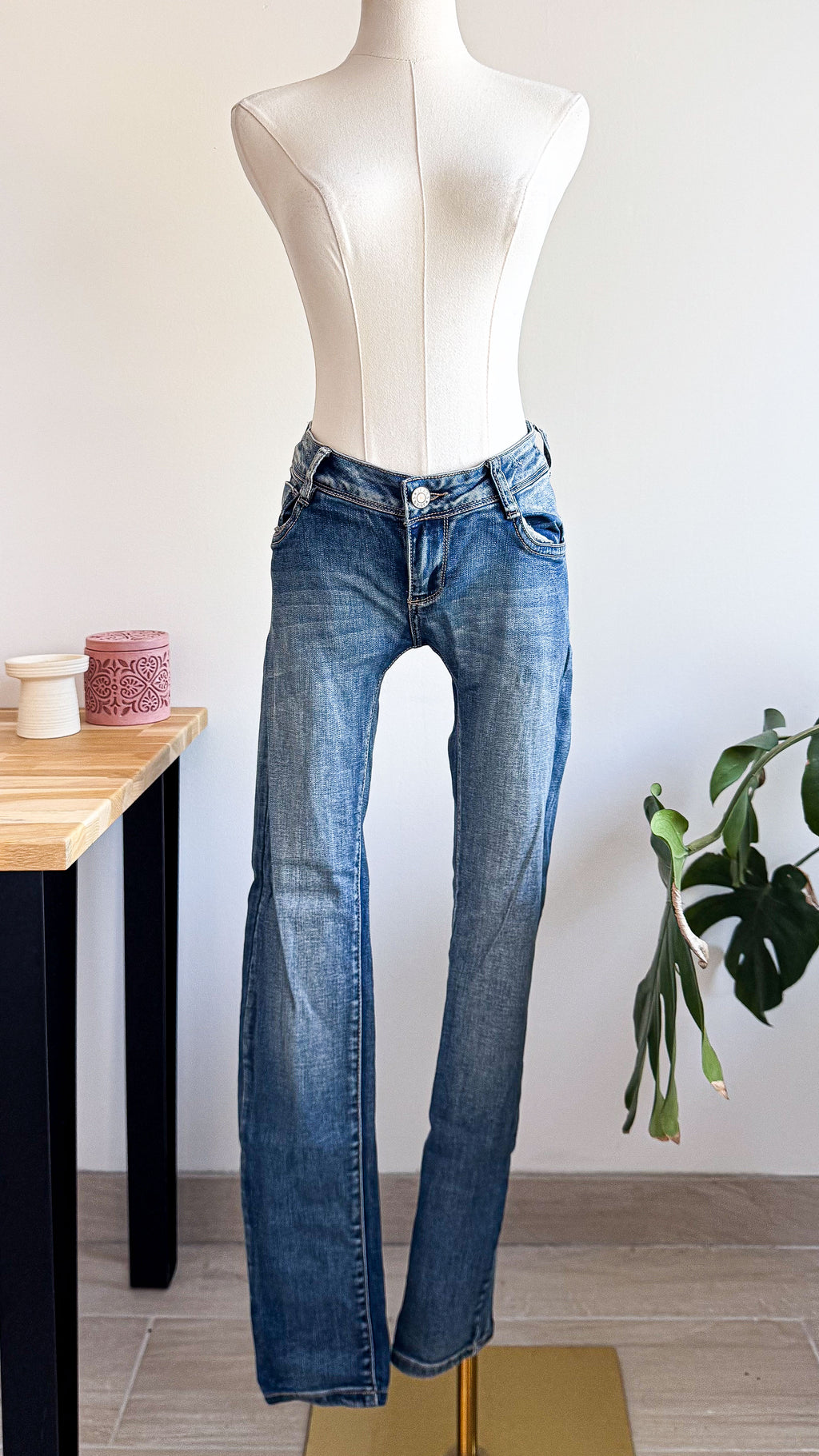 Jean droit délavé taille basse M - Monday Premium
