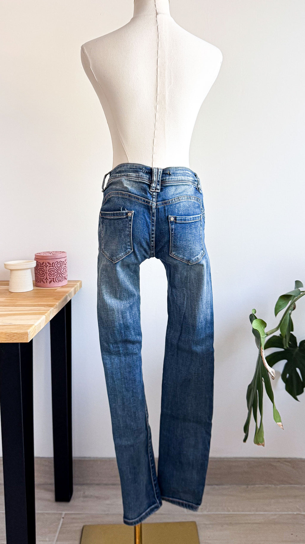Jean droit délavé taille basse M - Monday Premium
