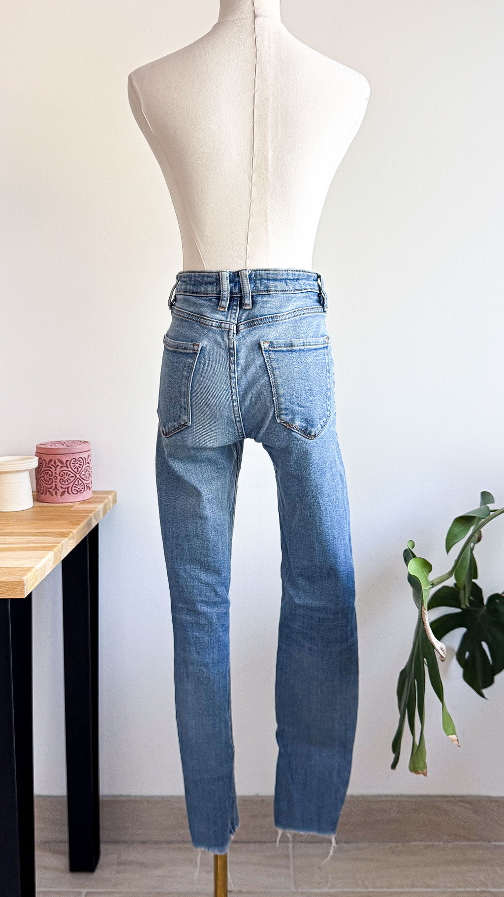 Jean Isa taille haute délavé clair 36 - Mango