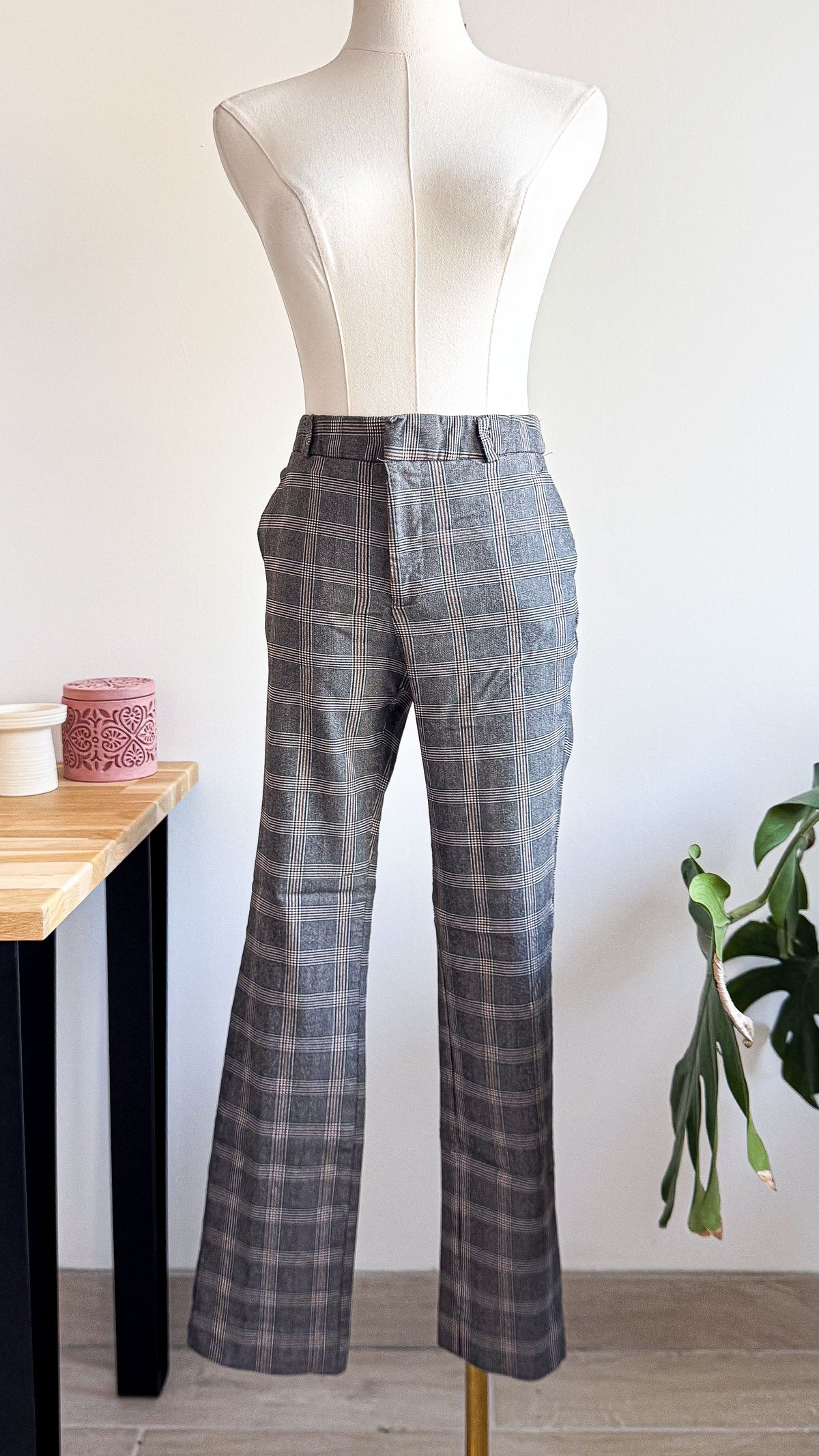 Pantalon carreaux évasé 38 - Stradivarius