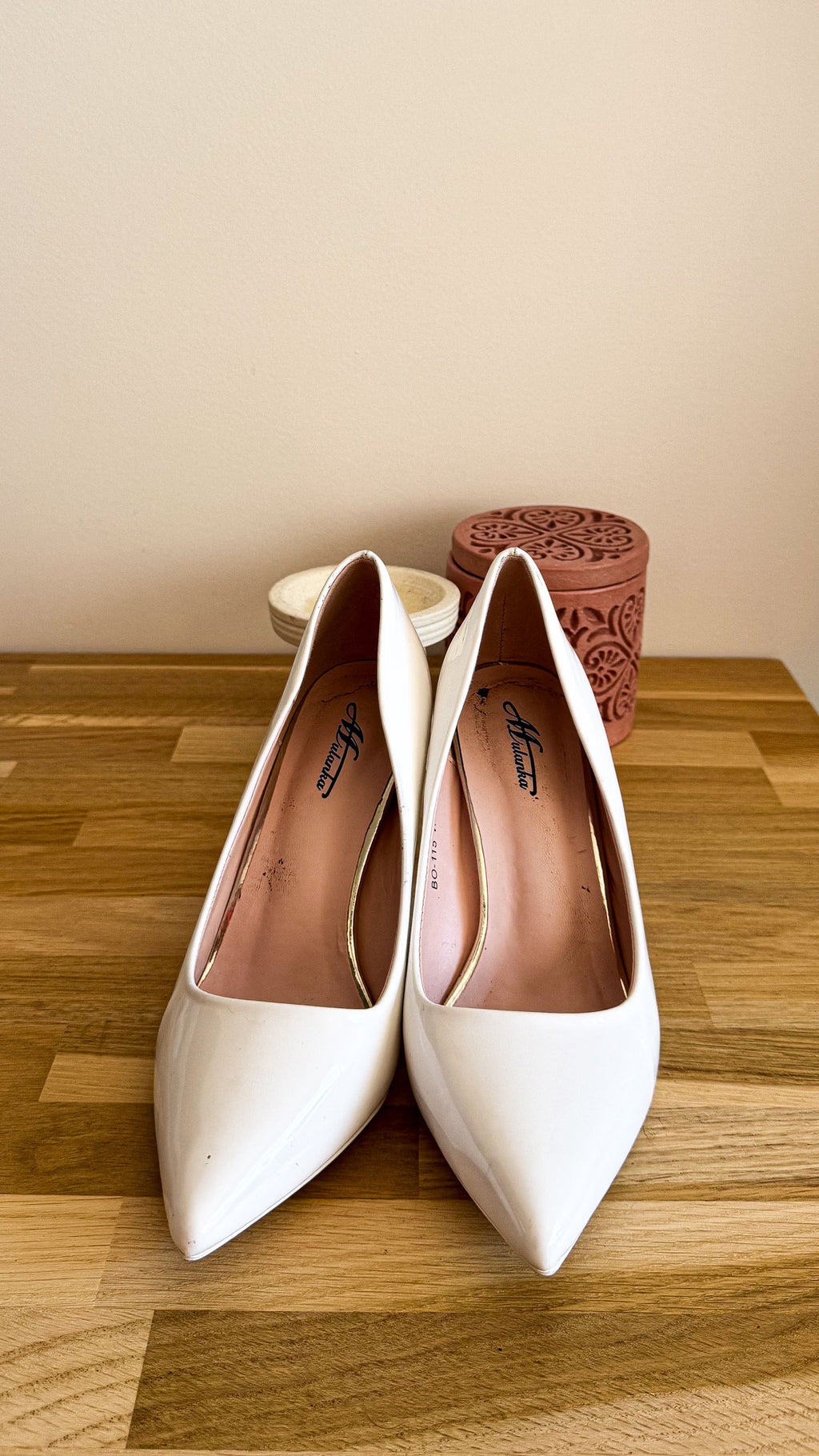 Escarpins blancs vernis pointus 38 - Mulanka