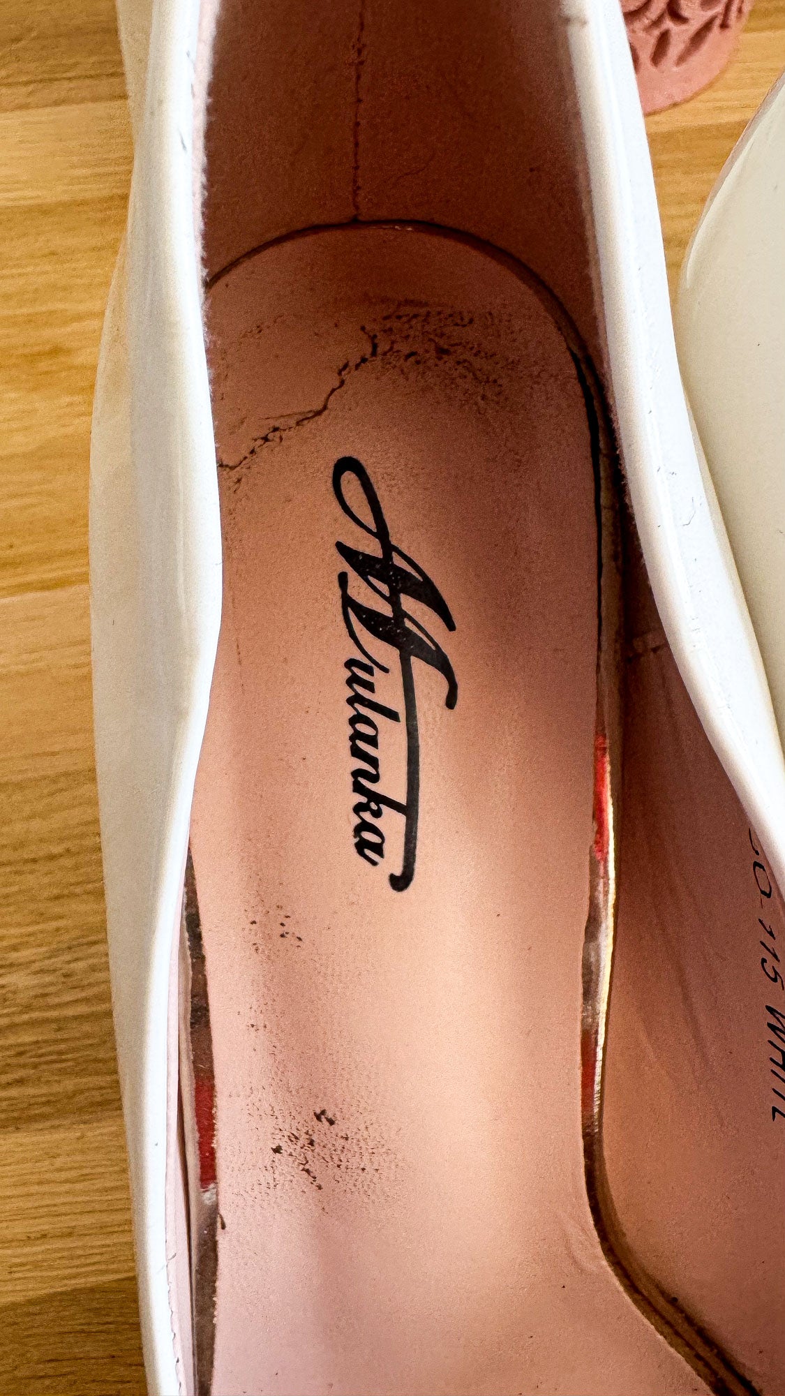 Escarpins blancs vernis pointus 38 - Mulanka