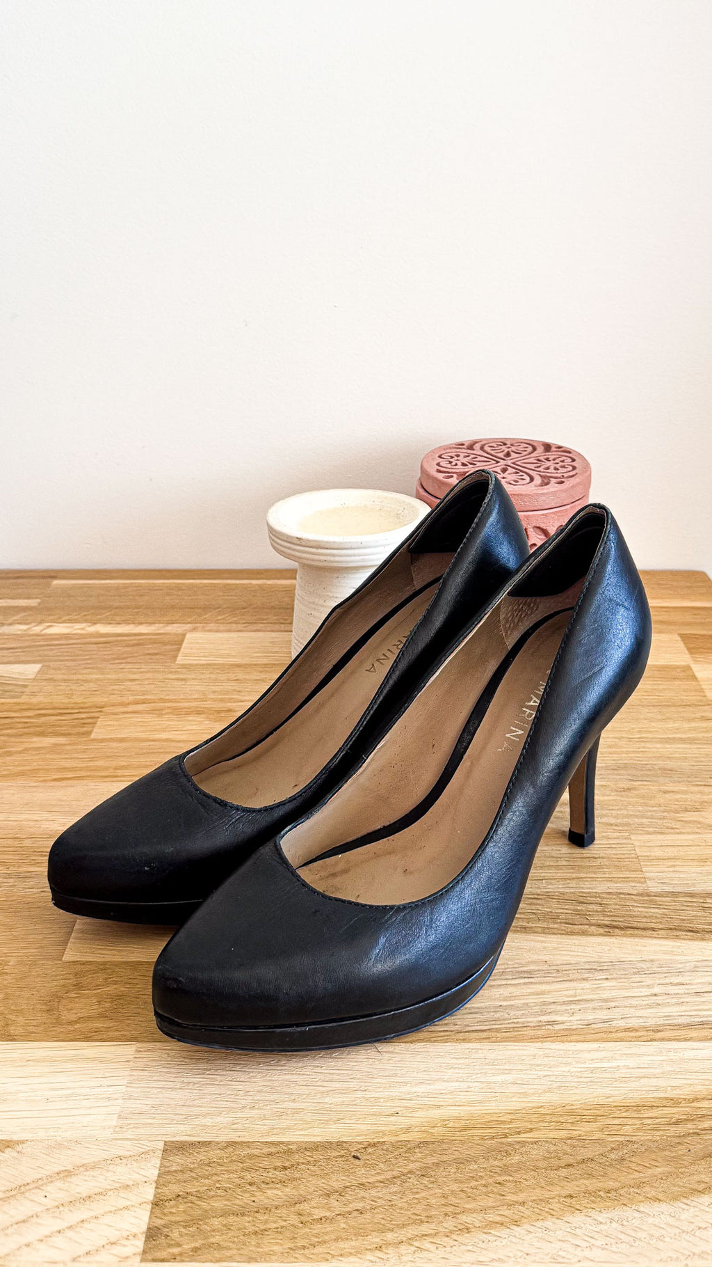 Escarpins noirs cuir bout rond 38 - San Marina