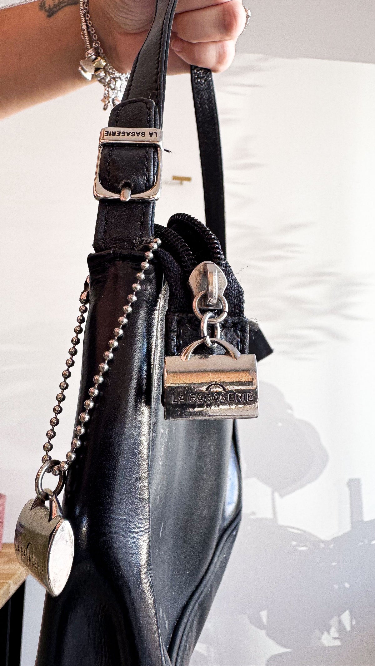 Sac baguette cuir noir rayures - La Bagagerie