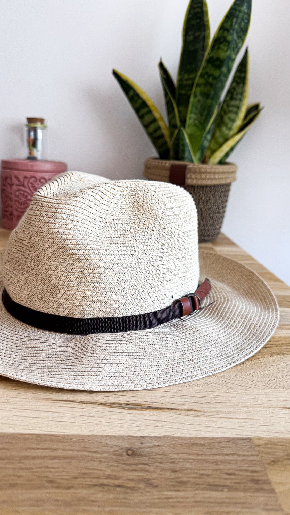 Chapeau fedora paille beige taille 55 ruban cuir vintage