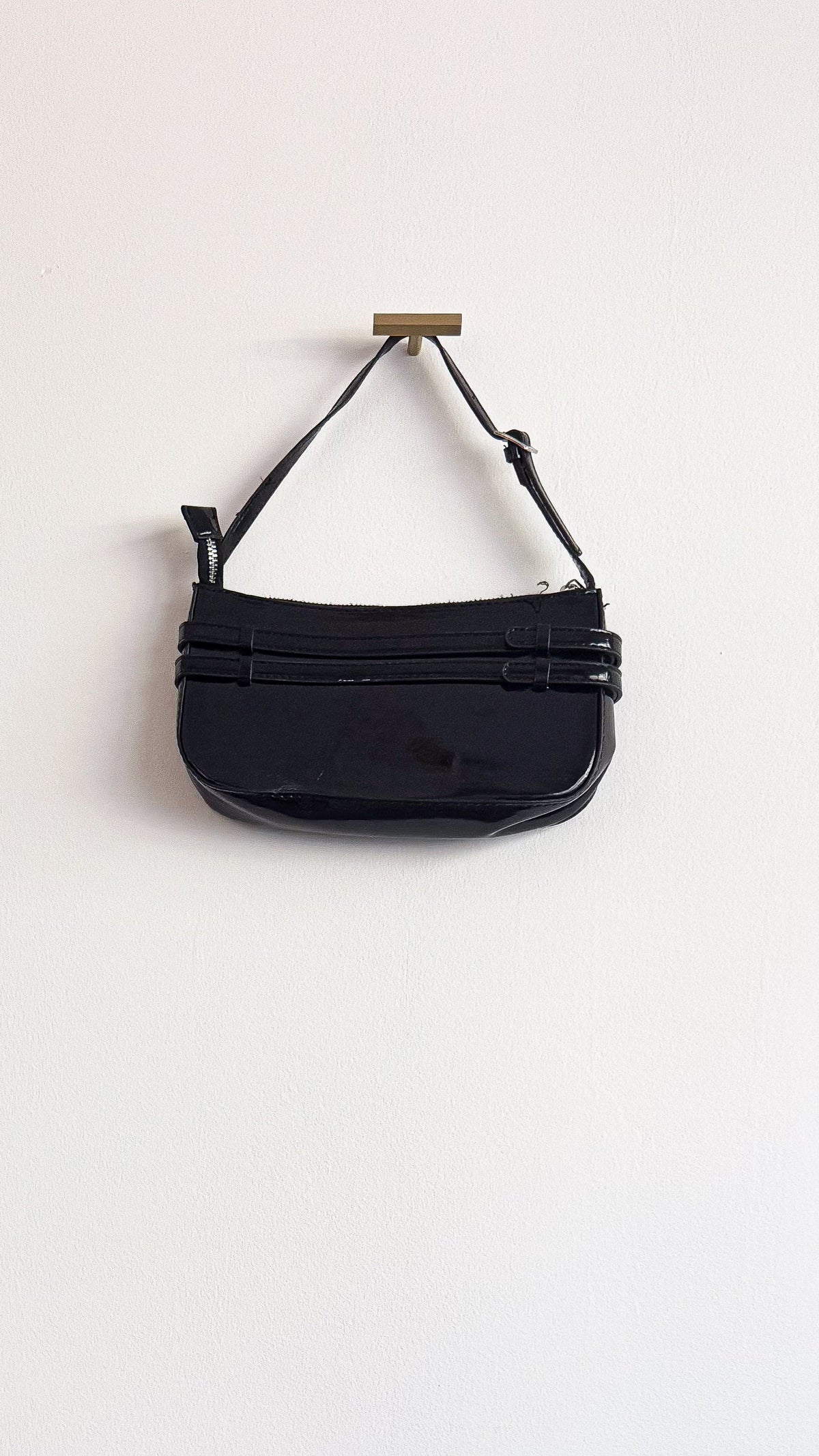 Petit sac Y2K noir vernis Viva Couture vintage baguette