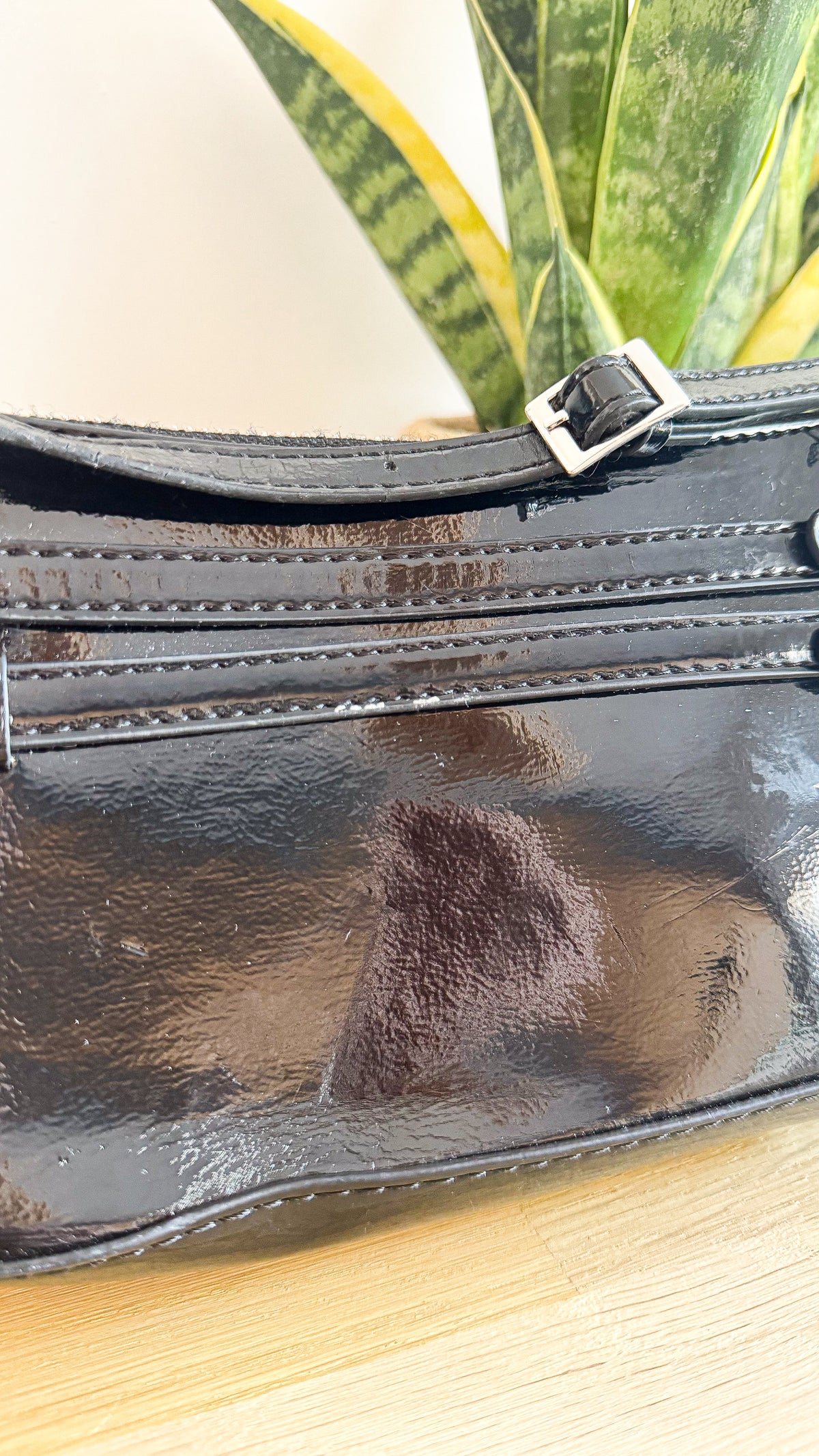 Petit sac Y2K noir vernis Viva Couture vintage baguette